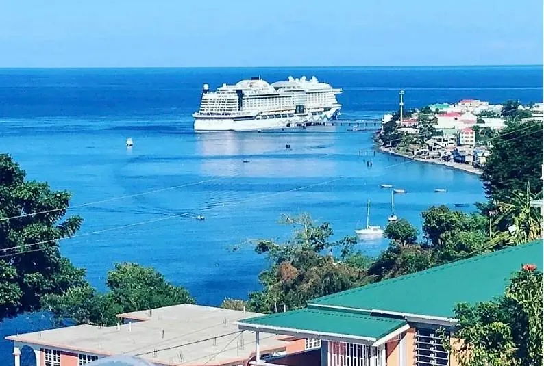 Stunning Apartment Castle Comfort Roseau